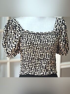 Monteau Smocked Puff Sleeve Crop Top Black Ivory Linen Blend M